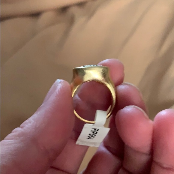 Gold tone with CZ sized 6 - Picture 2 of 3